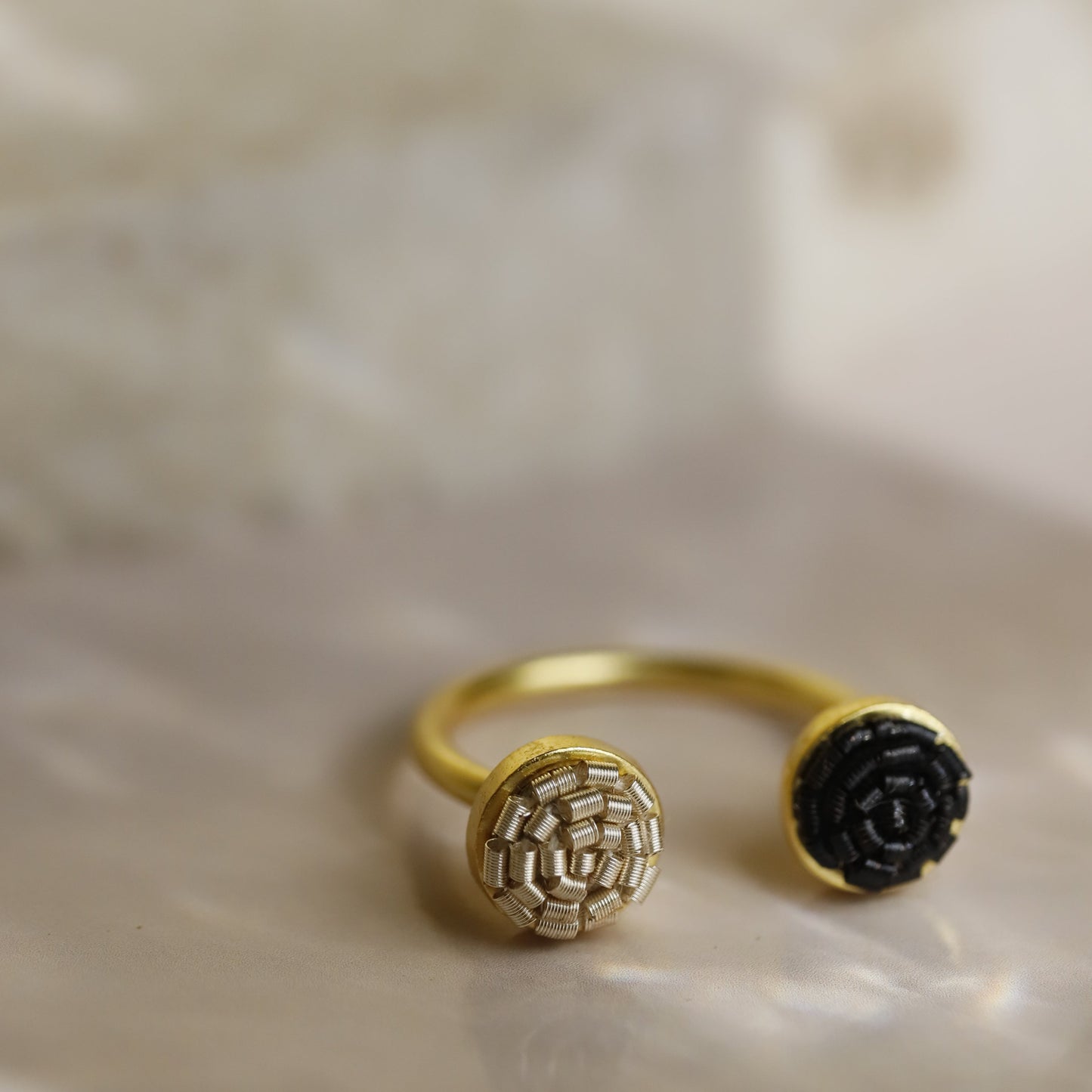 Two Dot Ring - Black and White